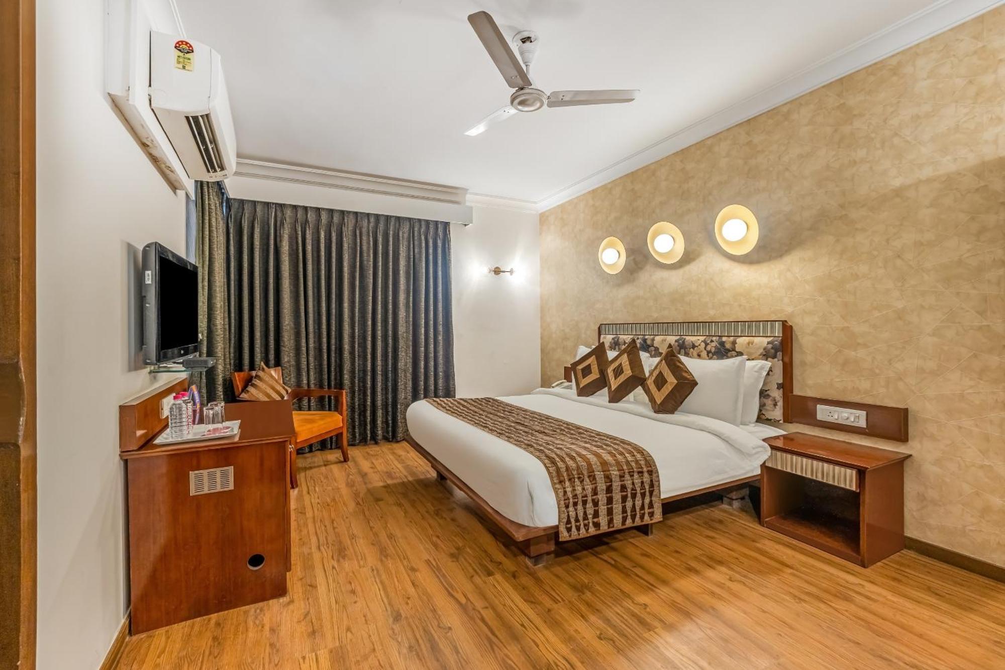 3 บาย โอโย นามี เรซิเดนซี อามีดาบัด Hotel อาเมดาบัด ภายนอก รูปภาพ