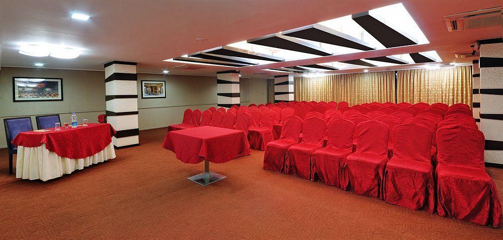 3 บาย โอโย นามี เรซิเดนซี อามีดาบัด Hotel อาเมดาบัด ภายนอก รูปภาพ