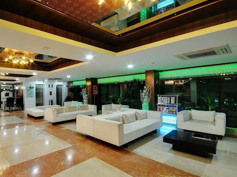 3 บาย โอโย นามี เรซิเดนซี อามีดาบัด Hotel อาเมดาบัด ภายนอก รูปภาพ